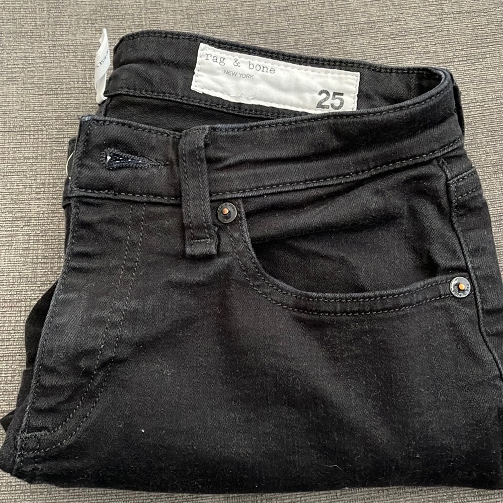 Rag & Bone size 25, low rise slim fit boyfriend jeans.